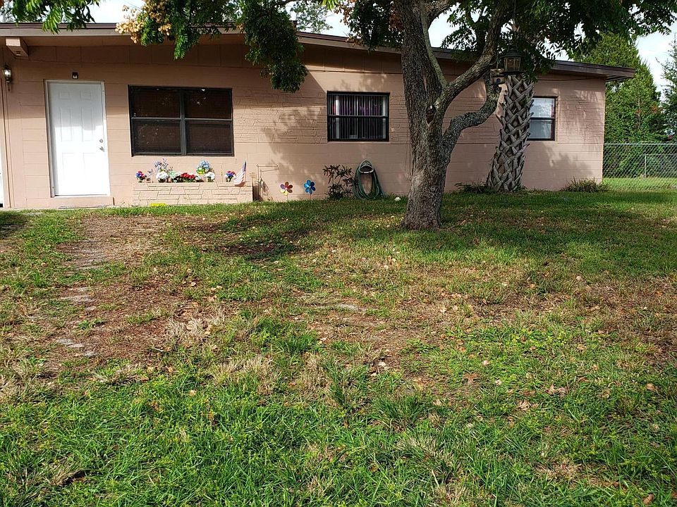 1st image of 2614 Merry Ln