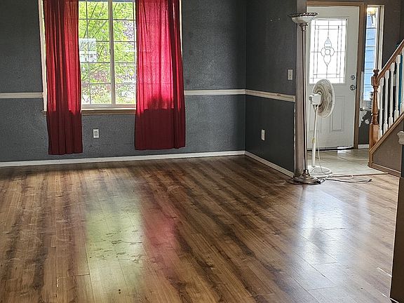 4th image of 2213 177th St E