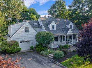 11 Rupell Rd, Clinton, NJ 08809