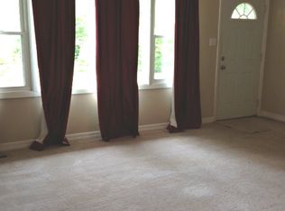 2700 Ginn Dr, Knoxville, TN 37920