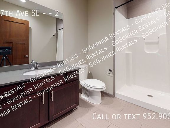 3rd image of 959 17th Ave SE #2
