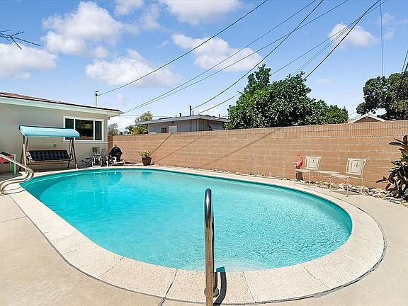 5th image of 3602 Senasac Ave