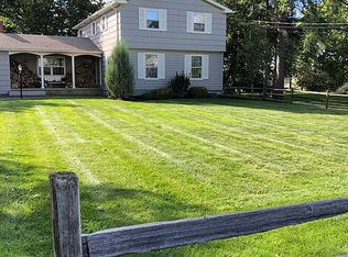 303 Tobey Rd, Pittsford, NY 14534