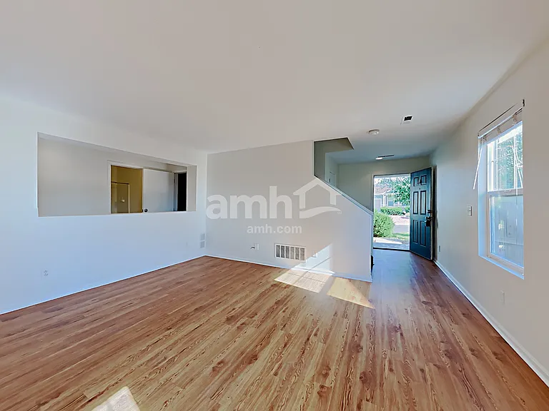 853 Willow Dr — Photo 6