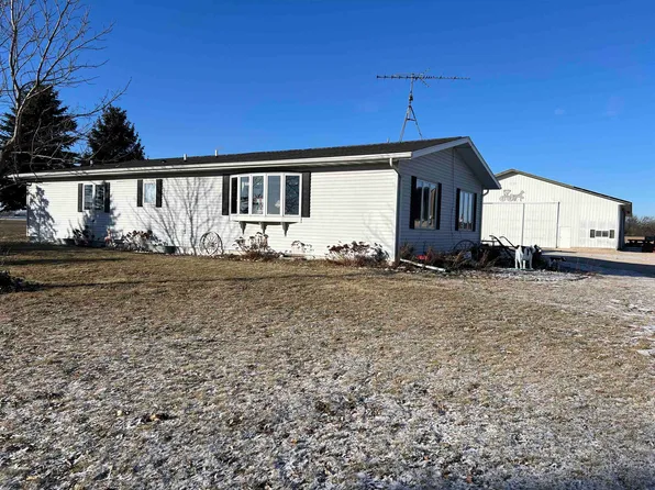 W215 Forest Dr, Saint Cloud, WI 53079