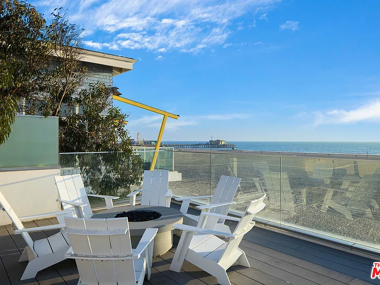 1347 Palisades Beach Rd — Photo 53