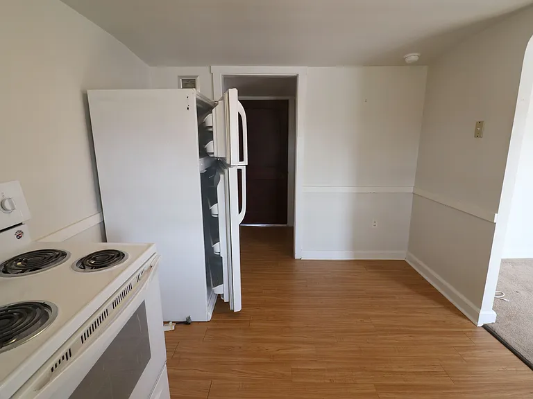 15 Akron Rd #A — Photo 7