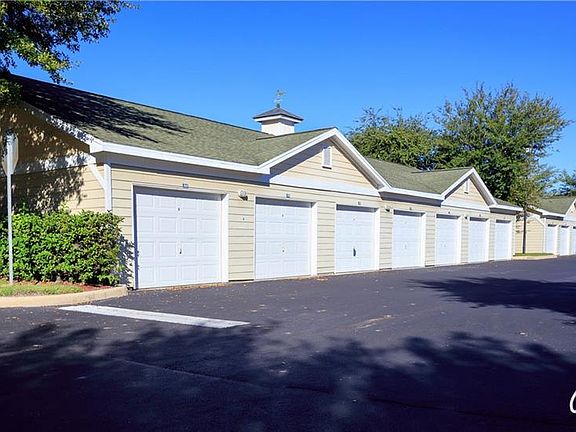 4th image of 18239 Bridle Club Dr