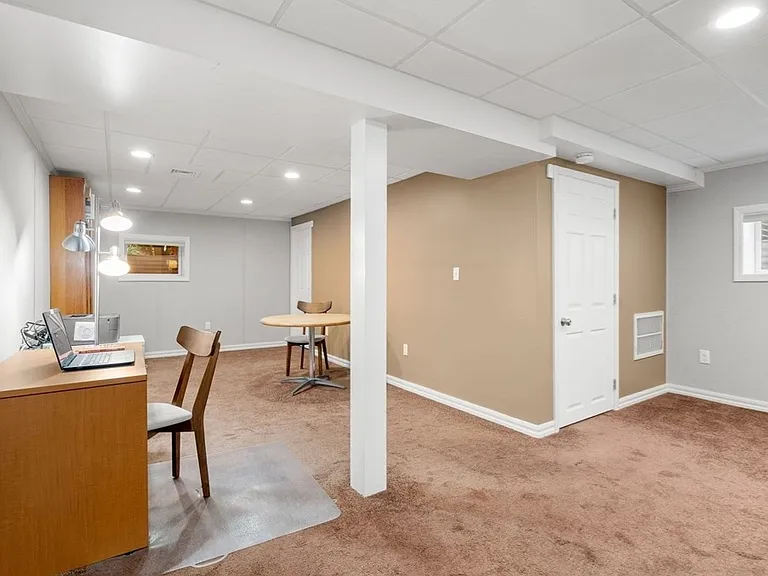 104 Crescent St #1 — Photo 24