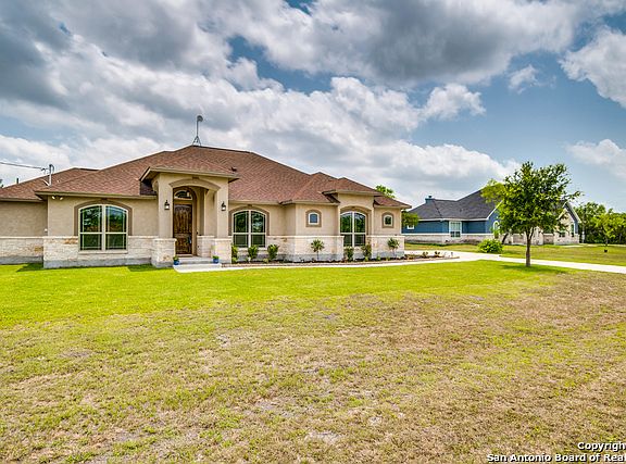 2nd image of 205 County Road 3830