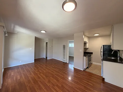 650 East 17th Street Photo 1