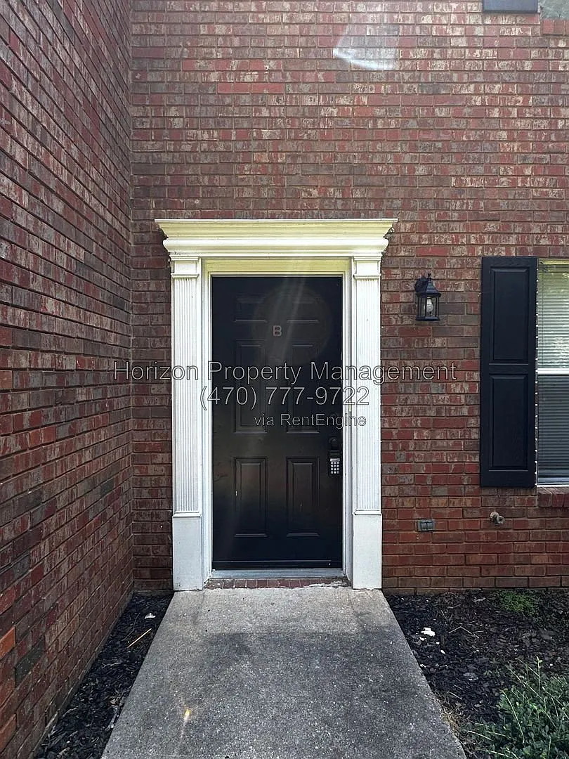 2 bed, 1.0 bath, 988 sqft, $1,445 — Photo 4