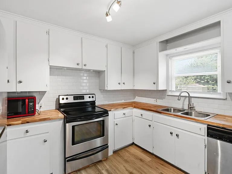 476 S 79th East Ave — Photo 11
