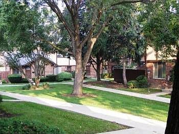 1st image of 17W665 Kirkland Ln