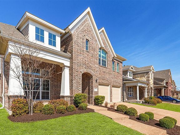 3rd image of 813 Oglethorpe Ln