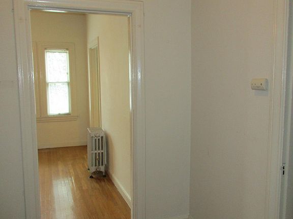 4th image of 1261 Broderick St APT 106