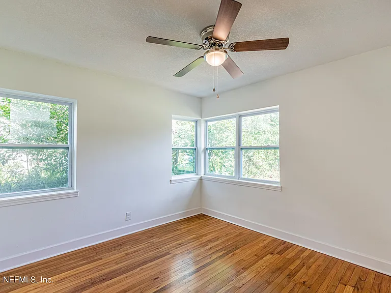 1404 Jean Ct — Photo 20