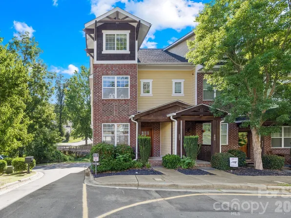 605 Village Main Cir, Davidson, NC 28036