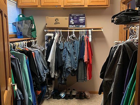 Master bdrm closet