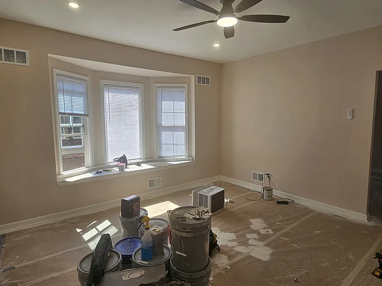 2935 Hogarth St — Photo 10