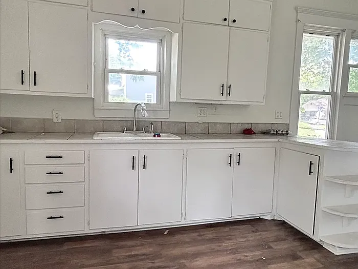 149 S Dixon Ave — Photo 5