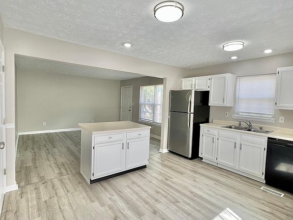 4th image of 513 Bell Place Dr
