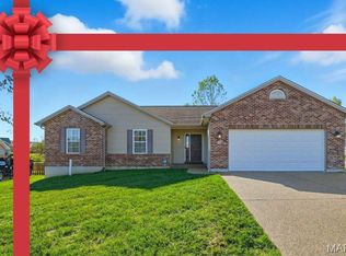 12 Bittersweet Dr, Troy, MO 63379
