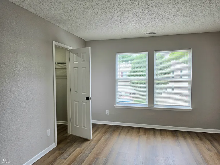 1225 Freemont Ln — Photo 16