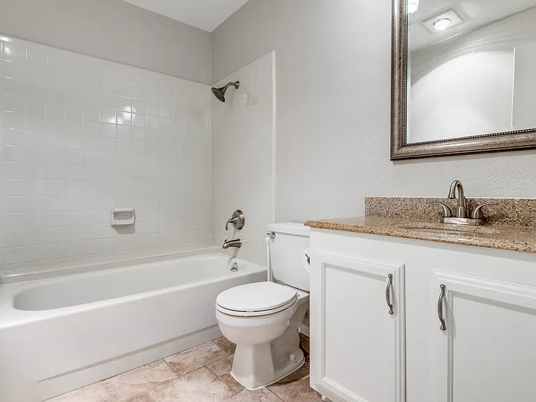 1113 San Antonio Ct — Photo 9