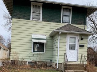 921 N Jackson Ave, Mason City, IA 50401