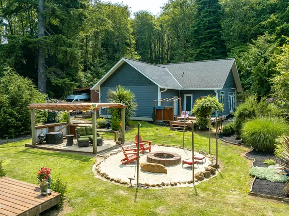 5230 4th St NW, Tillamook, OR 97141