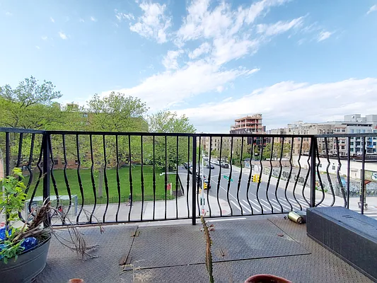 Rented by Rentall Group Inc | media 7