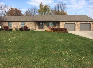 320 Sandy Gale Dr, New Castle, IN