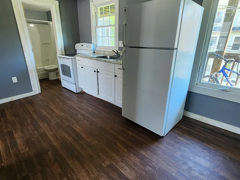 34 Blake St #4 — Photo 1