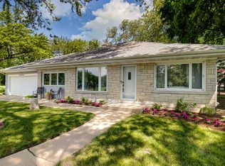 23W726 Burdette Ave, Carol Stream, IL