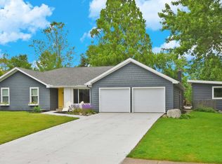 4817 Williamsburg Dr, Fort Wayne, IN 46804