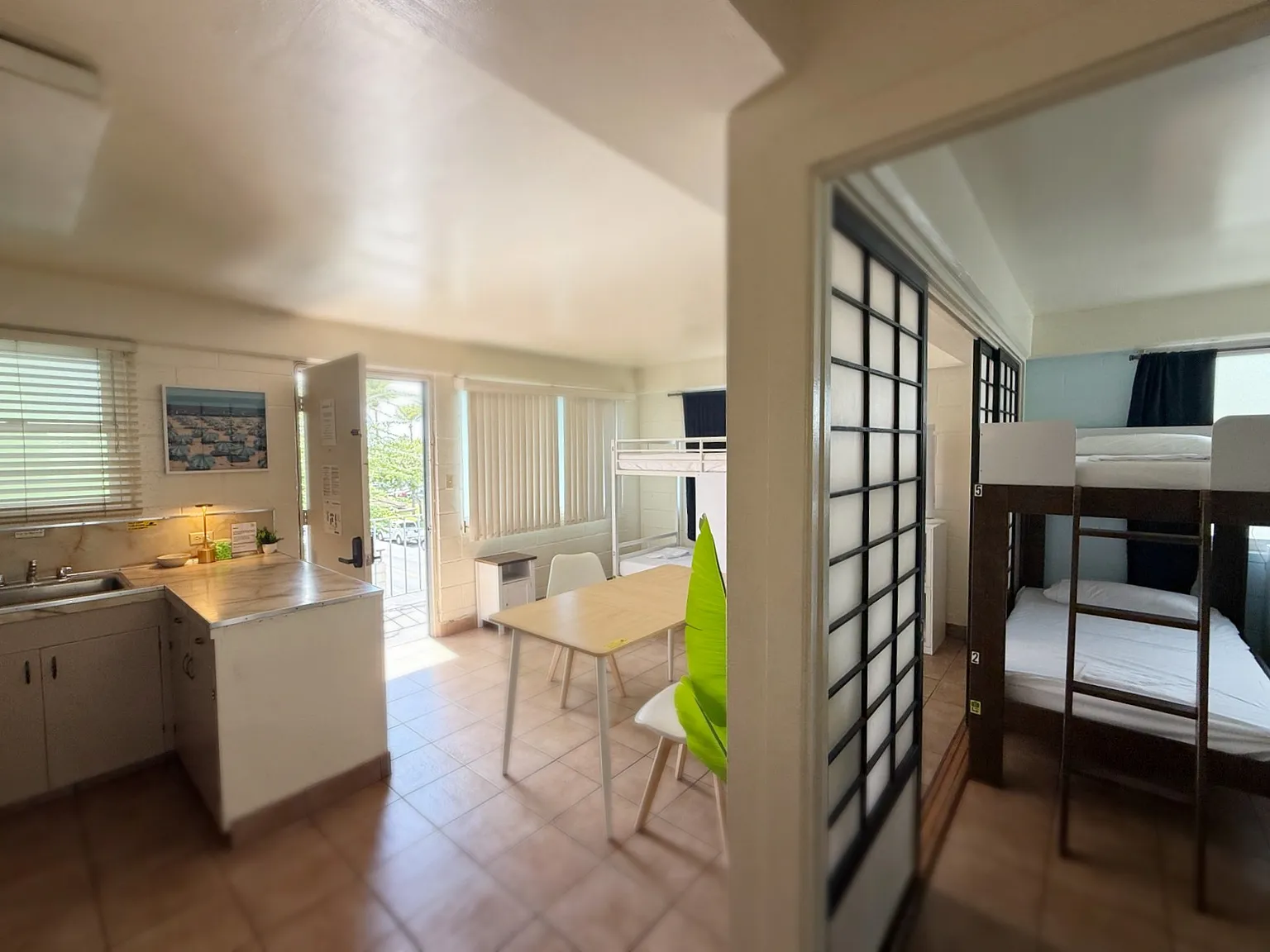 1 bed, 400 sqft, $1,199 — Photo 4