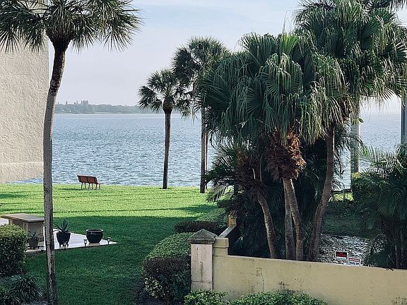 2nd image of 7550 Sunshine Skyway Ln S APT 123