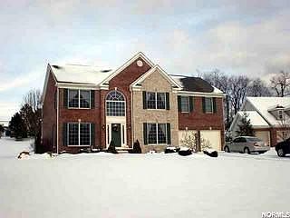 2nd image of 621 Waverly Cir