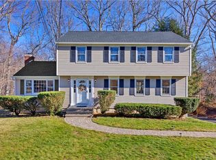 152 Flintlock Rd, Madison, CT 06443