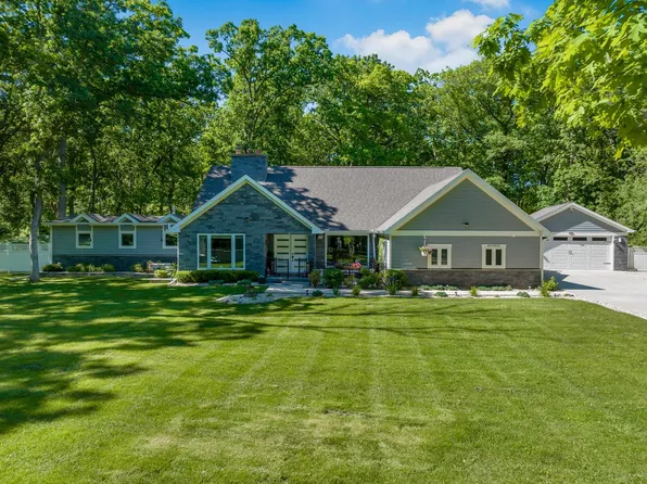 288 Stearns ROAD, Fontana, WI 53125