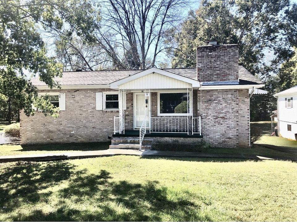 1st image of 301 Blue Bonnet Dr