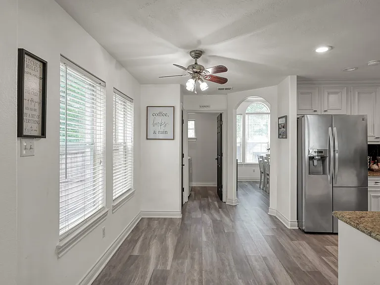 3215 Canterbury Ln — Photo 15