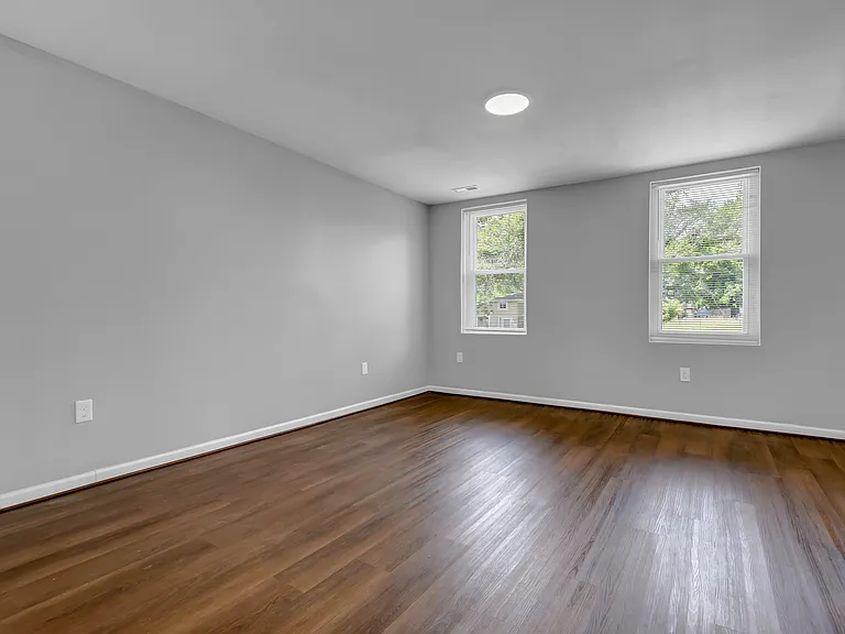 2103 Chelsea Ter #2 — Photo 11