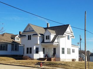 7344 Iowa St, New Vienna, IA 52065