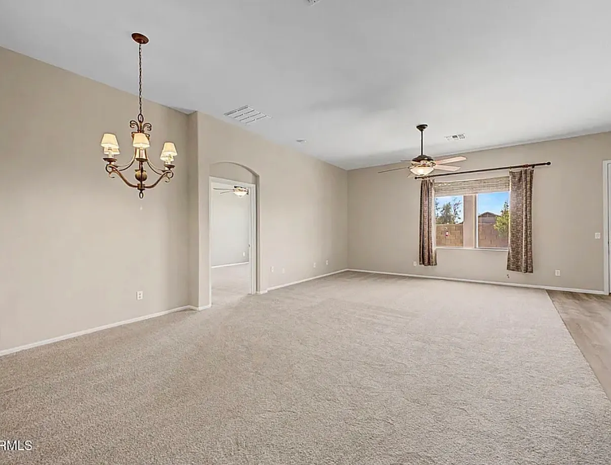 3 bed, 1738 sqft, $2,300 — Photo 2
