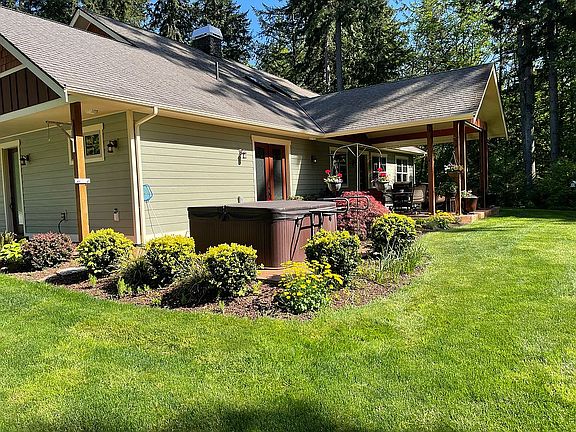 NW side, spa and patio