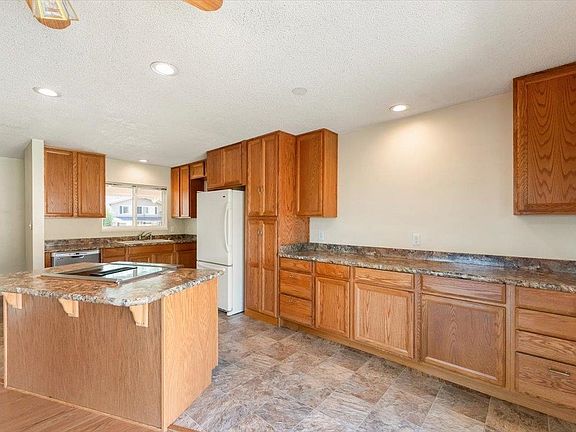 3rd image of 1122 Northridge Dr