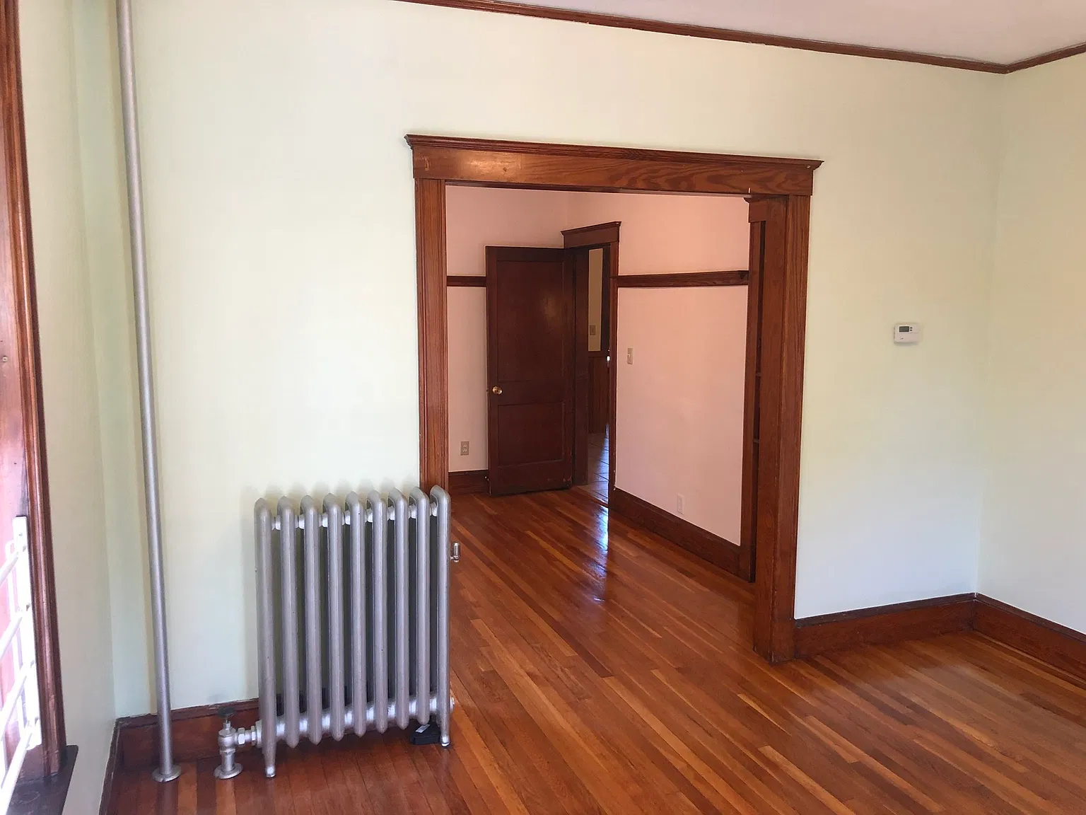 3 bed, 1.0 bath, 1221 sqft, $3,475 — Photo 3
