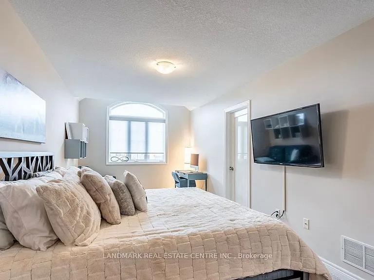 38 Galileo Dr — Photo 4
